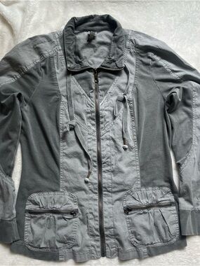 Women's Minimalist Gray Zip-Front Lightweight Jacket Large